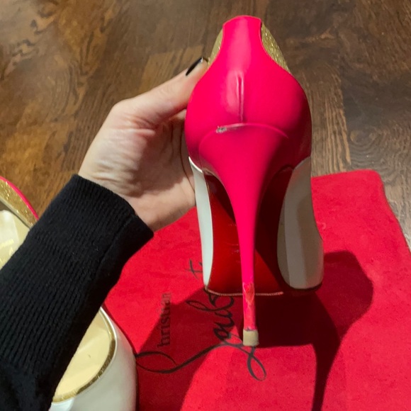 CHRISTIAN LOUBOUTIN
White/Gold/Pink Leather & Glitter Tucsick 100 Pumps - Picture 4 of 7